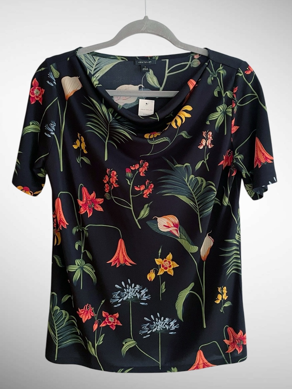 NWT Ann Taylor Black Botanical Floral Short-Sleeve Blouse